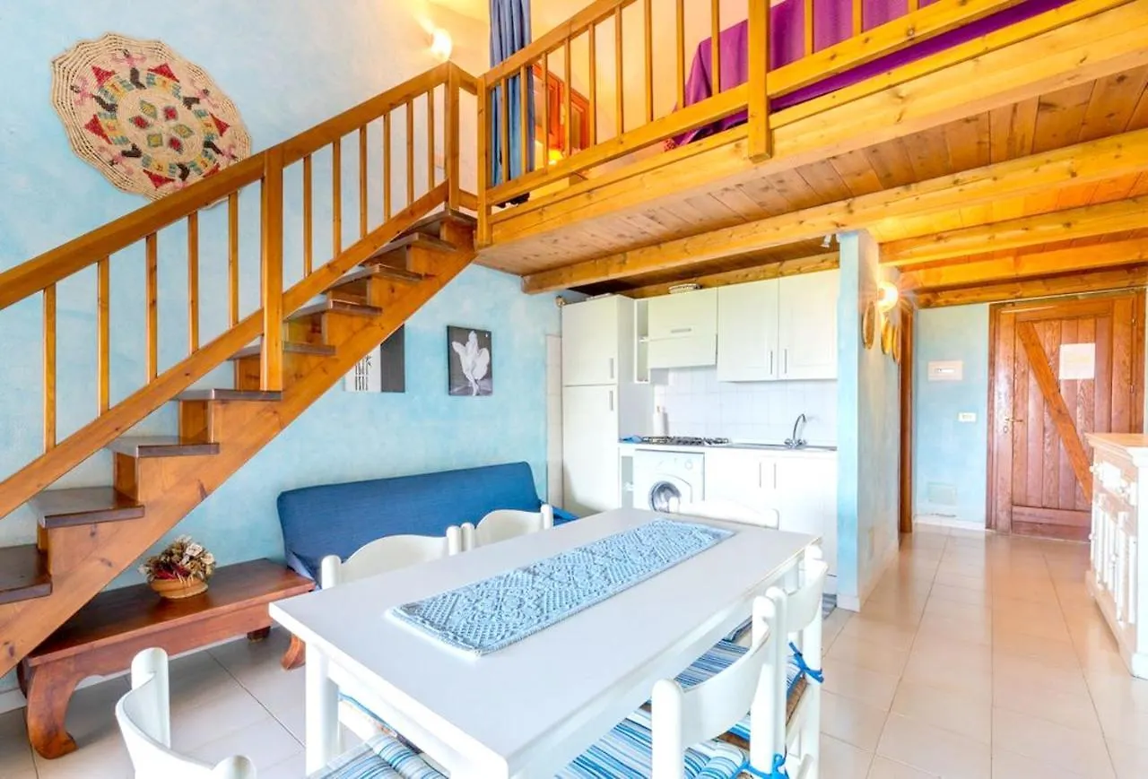 Spacious Apartment In San Teodoro With Garden And Parking Olaszország